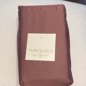 Threshold KING Pillowcase Set